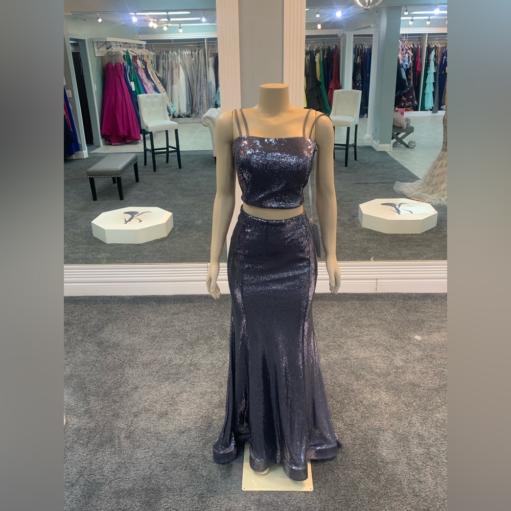 Size 16. 2 piece. metallic platinum color. sequined gown. elegant fun